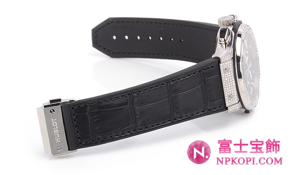 ウブロクラシックフュージョン チタニウムクロノグラフ ダイヤモンド 521.NX.1170.LR.1704